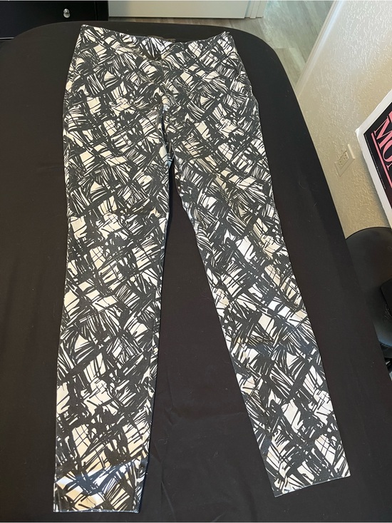 Zara Pants - Zara Black and White Scribble Print Straight-Leg Pant - Large